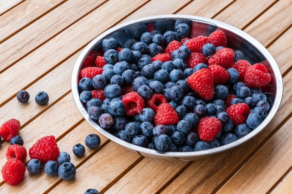 A close up of a bowl of blueberries and strawberries, representing a healthy alternative for sugar cravings. Learn more from a functional medicine doctor in Orland Park, IL and how a functional medicine doctor in the Chicago area can offer support. Search for a holistic doctor in Orland Park, IL today.
